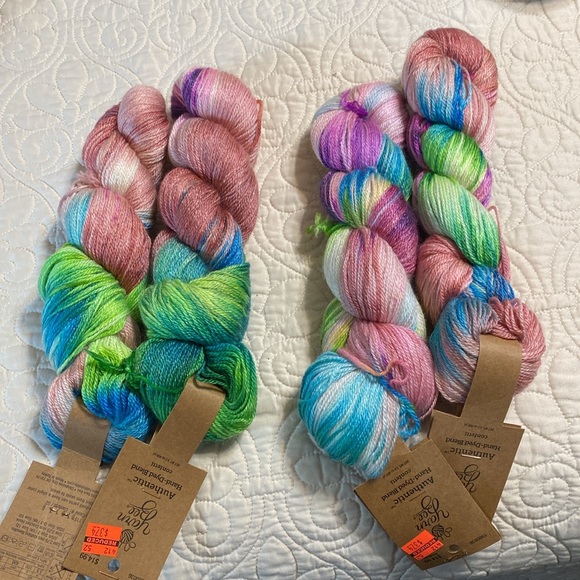 New Yarn 22 skeins - varying weights & fiber - Picture 9 of 10